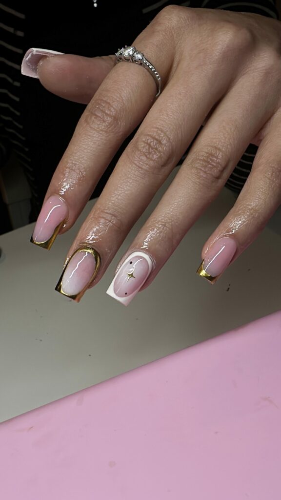 © Nails By Evees