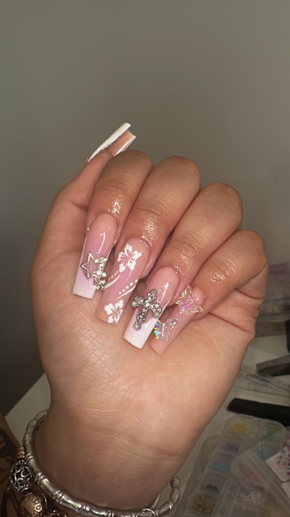 © Nails By Evees